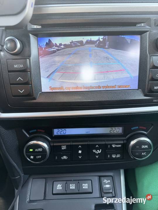 Toyota Auris 18 Hybrid Executive kamera cofania Samochody osobowe Koczargi Nowe