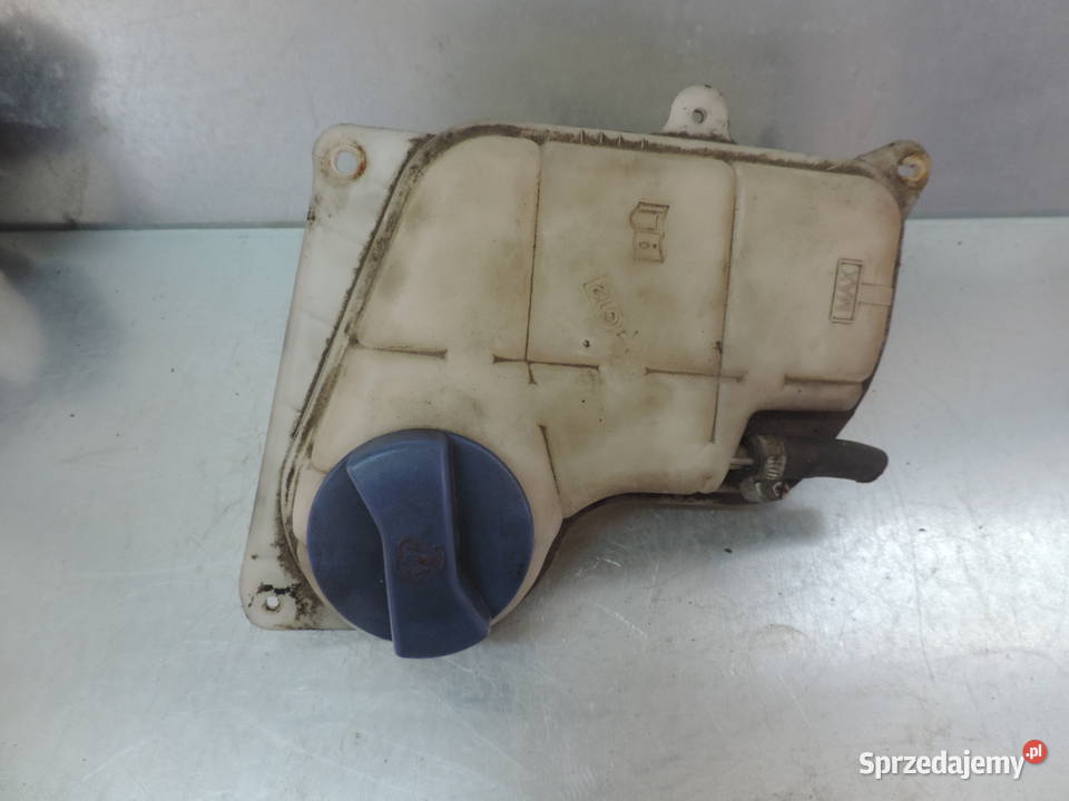 PASSAT B5 16 ZBIORNICZEK WYRÓWNAWCZY Rok produkcji 1998 Nowy Sącz