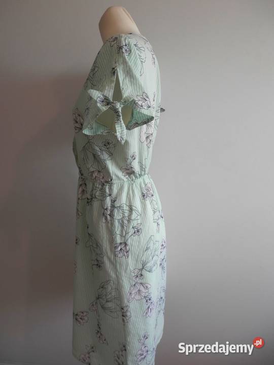 Sukienka Bawełniana Kwiaty Kopertowy Dekolt Łomża sprzedam