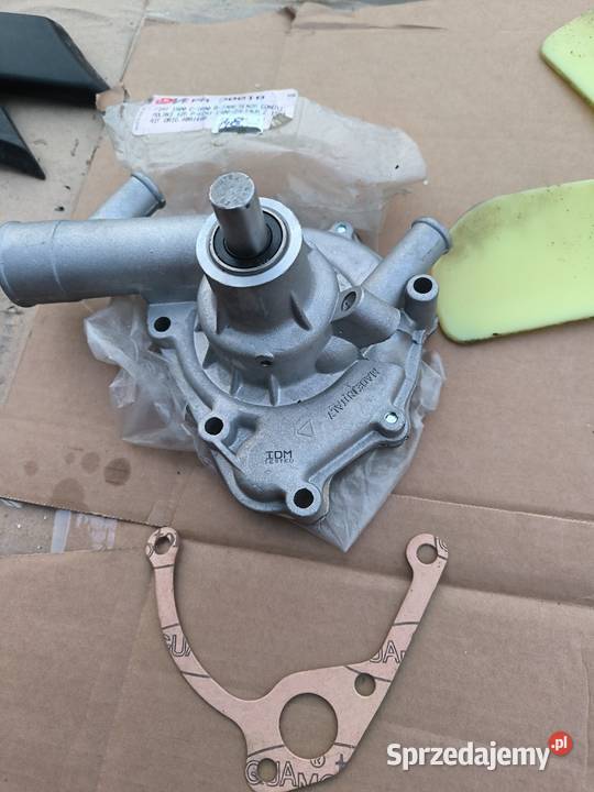 Fiat 125p pompa wodna 1300 1500 klasyk Stalowa Wola