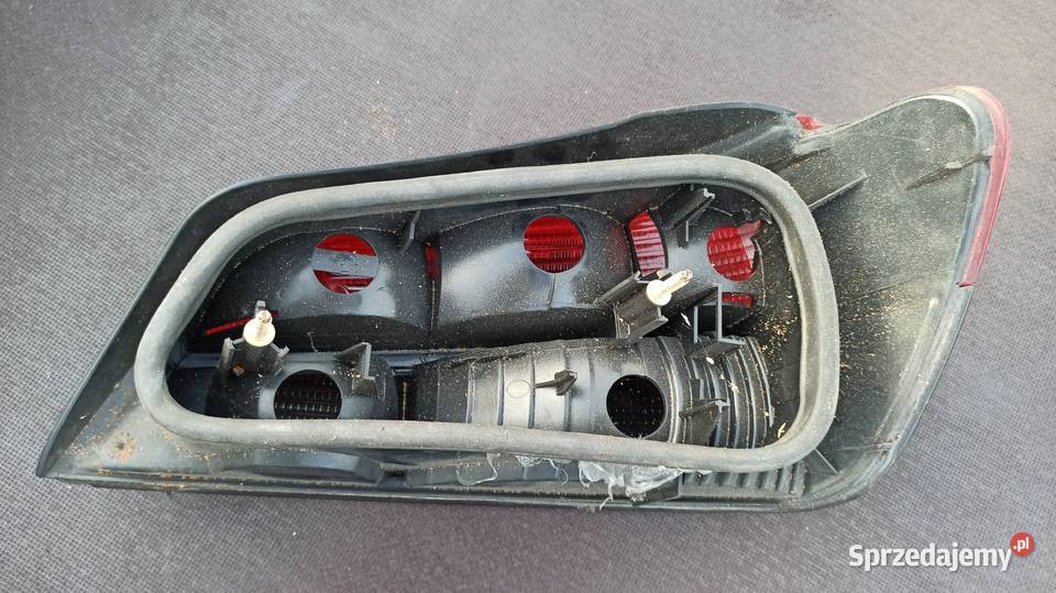 Lampa tylna Peugeot 306 Valeo Lewa TYŁ podkarpackie Dębica sprzedam