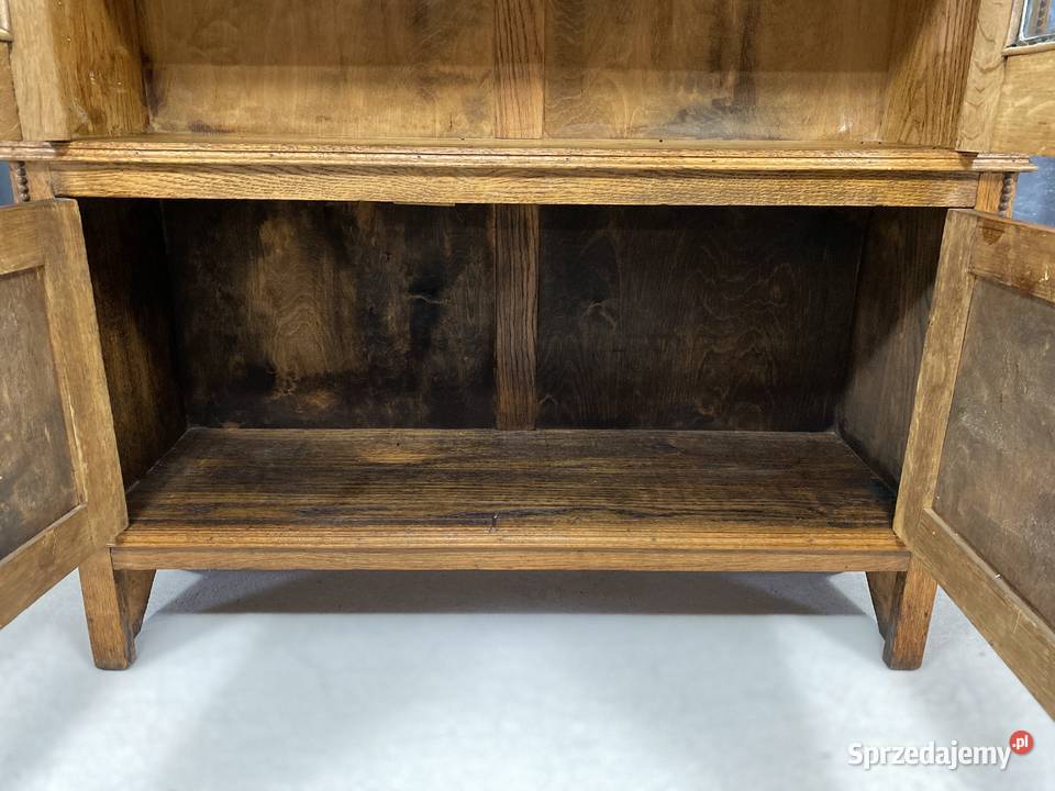 Klasyczna witryna dębowa poł XX w Meble Budno