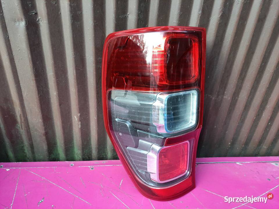 Ford ranger 12r lampa tylna lewa Pruszków