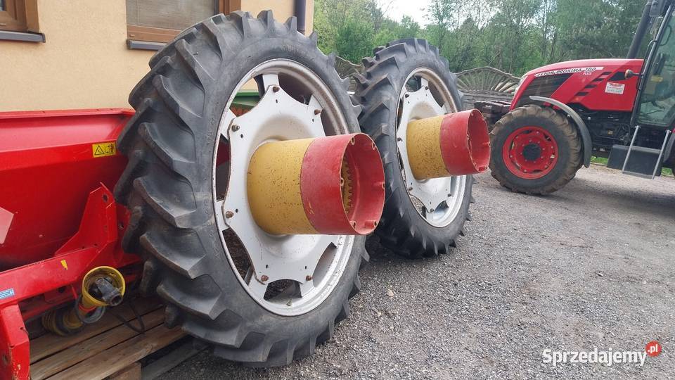 KOŁA 124 R46 ze sprzęgami do ciągnika 2 TAURUS śląskie Przymiłowice