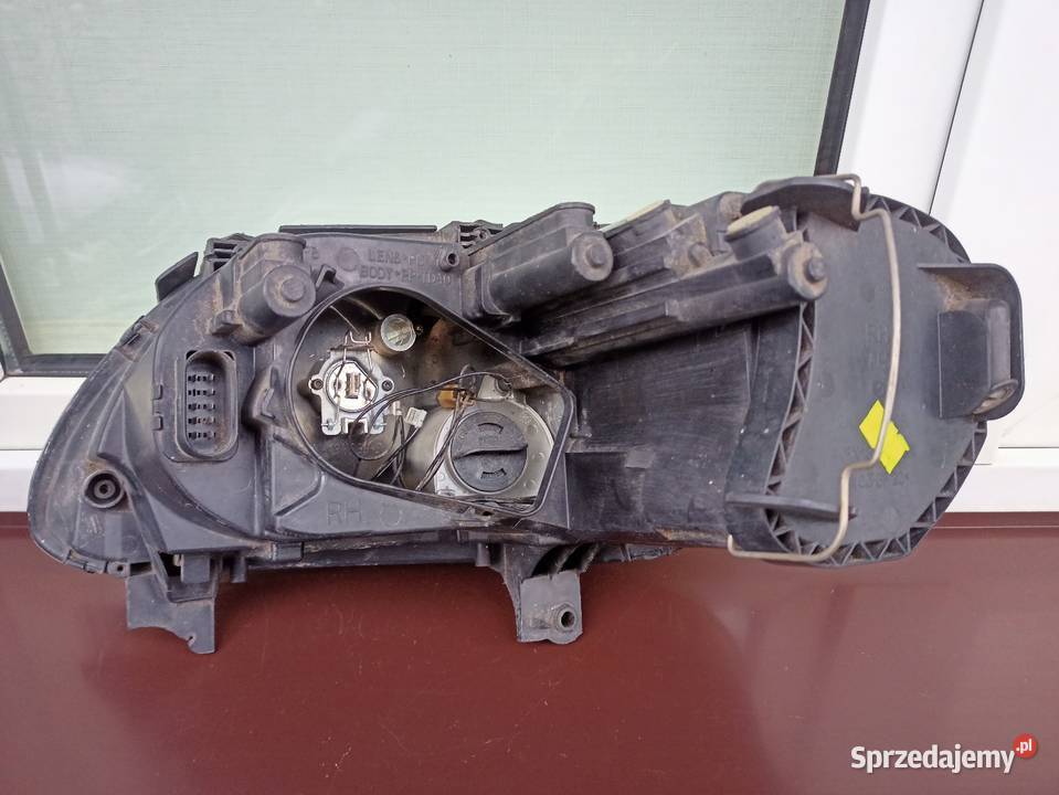VW Touran 1T0 lampa przednia prawa reflektor