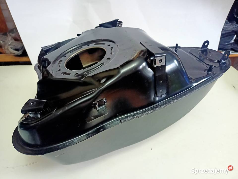 Zbiornik paliwa Triumph Trident 660 Turek