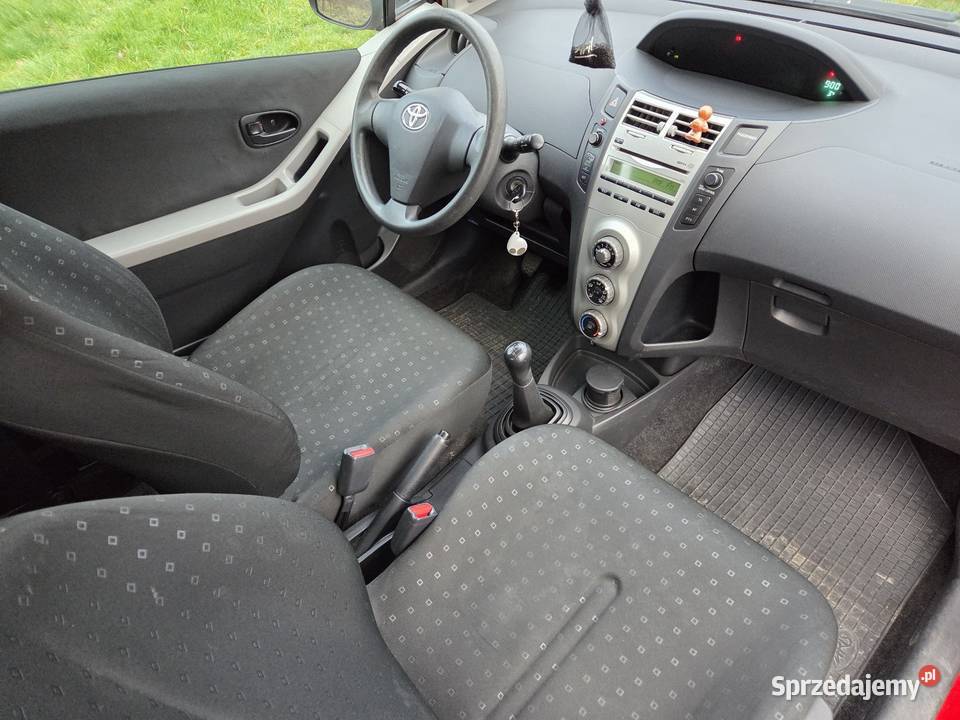 Toyota Yaris II 10 klimatyzacja 200708r czerwony Grodzisk Mazowiecki