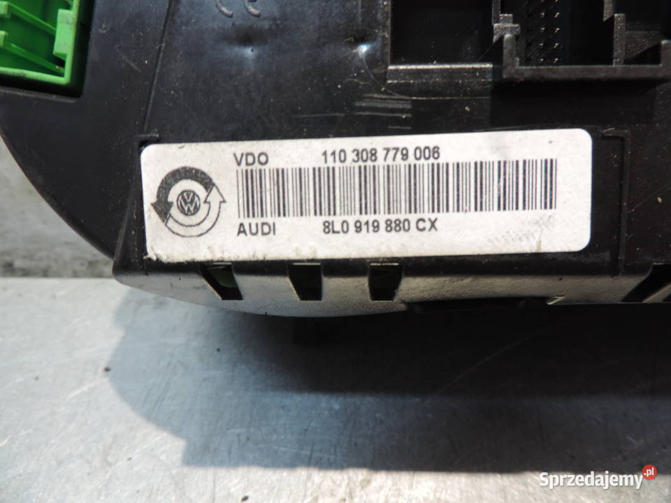 LICZNIK ZEGAR AUDI A3 8L 19 TDI 8l0919880CX osobowe
