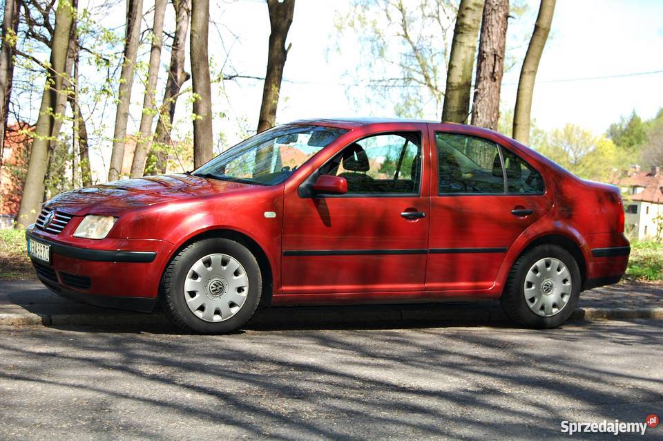 Volkswagen Bora 19 SDI klimatyzacja poduszki hak nieuszkodzony Wałbrzych