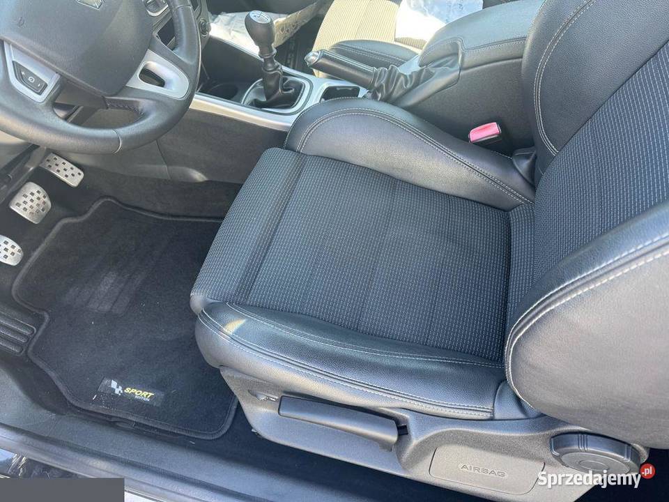 Renault Megane 14 16V TCE Expression 130 2011r Rok produkcji 2011 Jawor