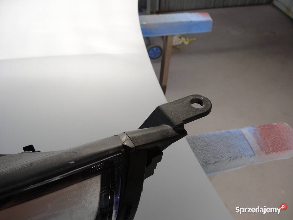 lampa lewa przód przednia hyundai i30 Lampy przednie Niemodlin