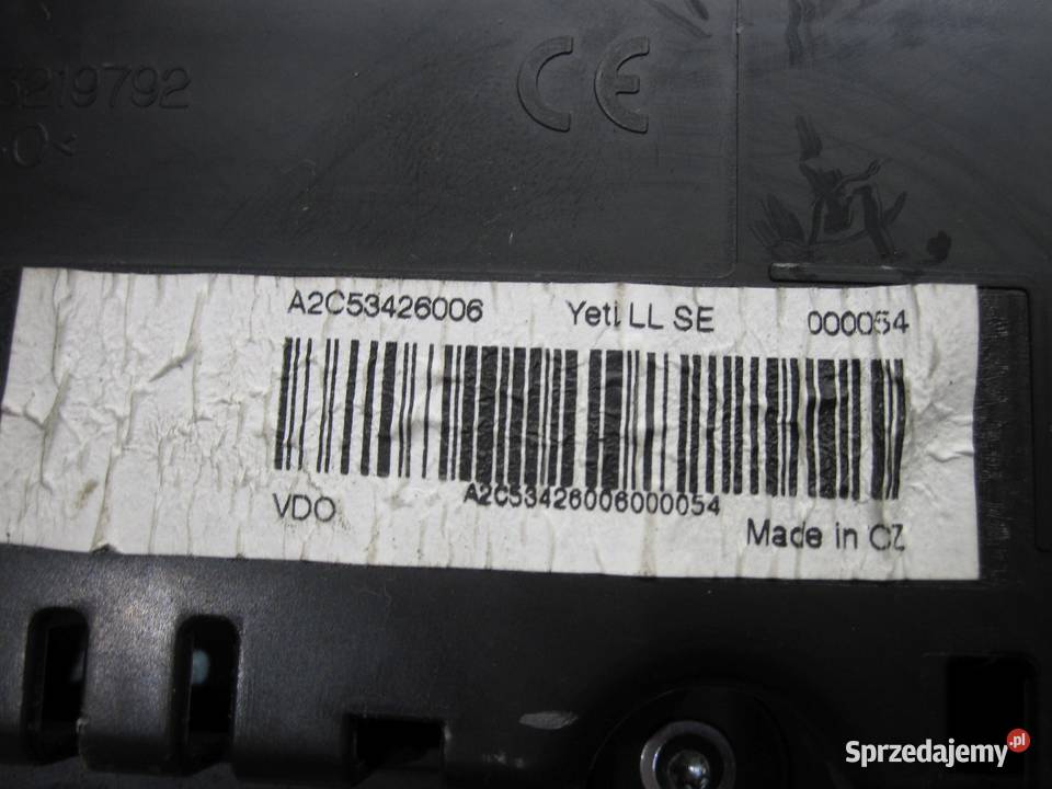 SKODA YETI 12r licznik zegary ANGLIK 5L0920900K Kielce