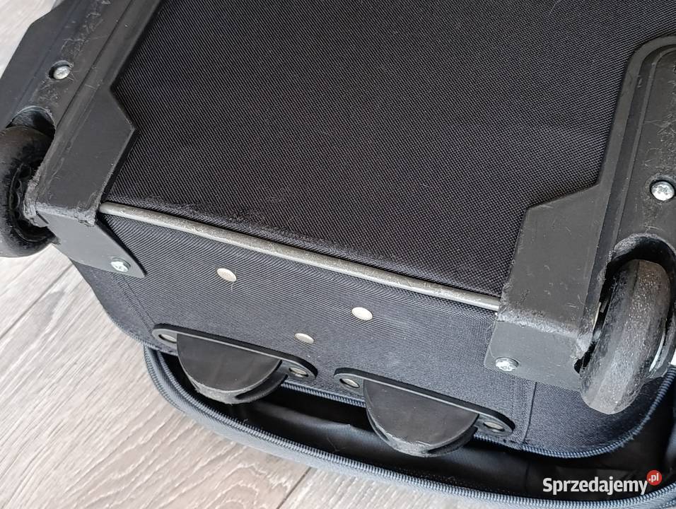 walizka czarna średnia pilna sprzedaż Poznań