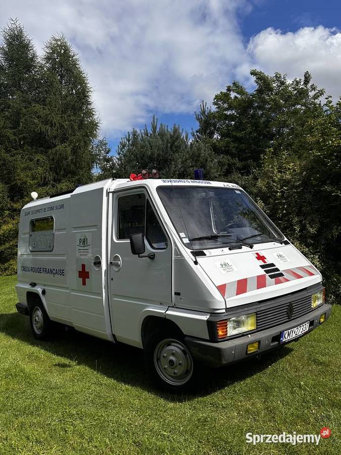 Renault Master stan Nowy 34000 Unikat Światowy nieuszkodzony Trąbki Wielkie sprzedam