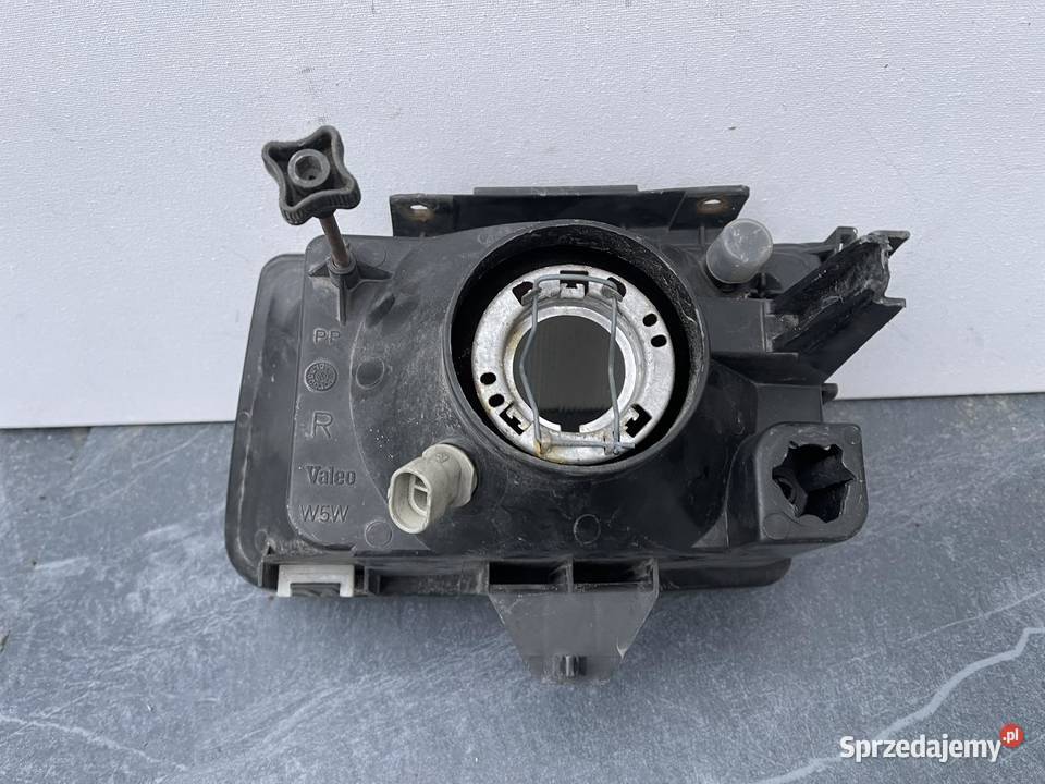 OPEL CORSA A PRAWA LAMPA PRZÓD Ostroróg