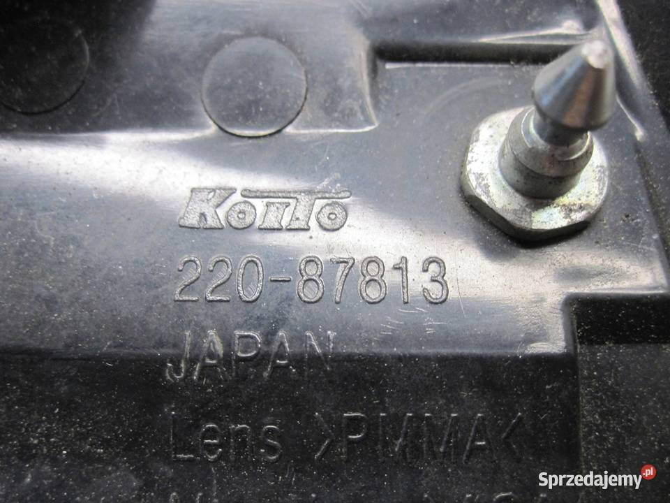 OUTLANDER II 08r lampa lewa tył 22087813 osobowe świętokrzyskie Kielce sprzedam