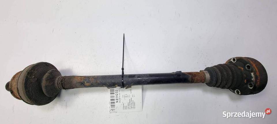 PÓŁOŚ PRAWA TYŁ AUDI S8 D3 4E0501203D Lipno