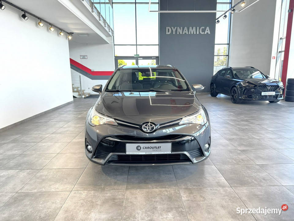 Toyota Avensis SW 18 147 automat 2018 r salon Myślenice