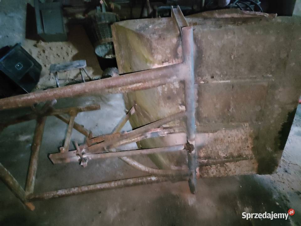 Łyżka ładowacz do traktora na podnośnik Hyżne