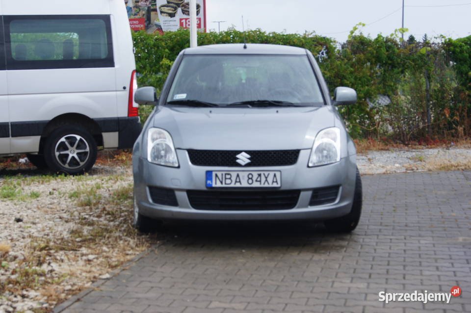 Suzuki swift benzyna uszkodzony tył 1400cm3 Warszawa