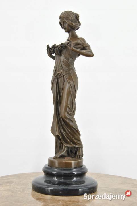 Kobieta z Kwiatami Kwiaty Figura Rzeźba z Brązu małopolskie