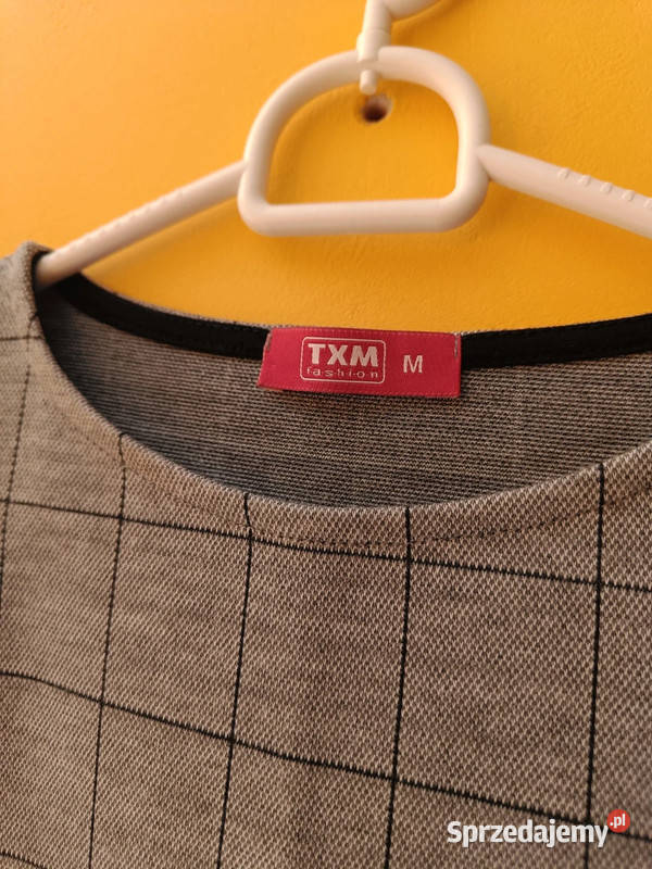 Szara bluzeczka tshirt w kratkę z krótkim Dąbrowica