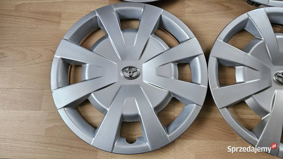 Kołpaki 16 Toyota Avensis III sprzedaż na sztuki Szczecin