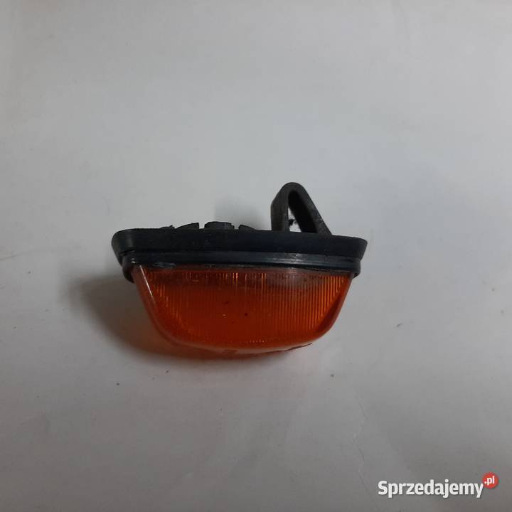 Lampka kierunkowskazu FIAT 126P Rzeszów sprzedam