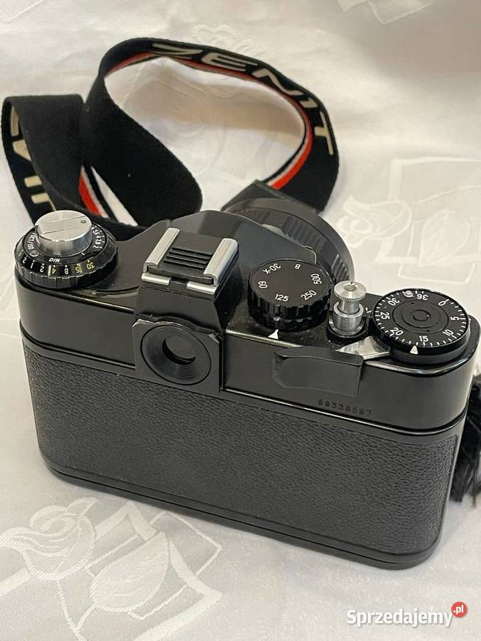 Aparat fotograficzny Zenit 11xp z osłoną na Antyki Kraków