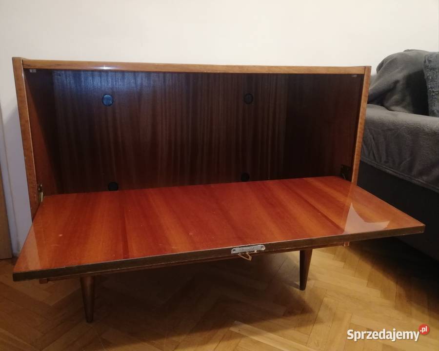 Komoda na nóżkach z epoki PRL Bieliźniarka Warszawa