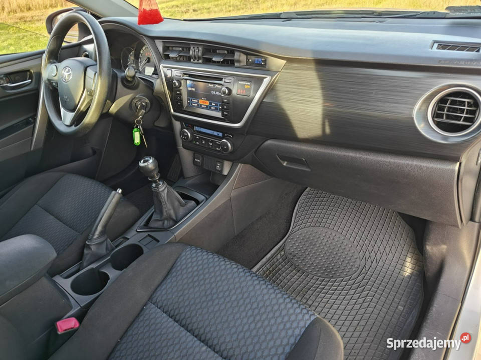 Toyota Auris II 2012 pełny VAT Karczew