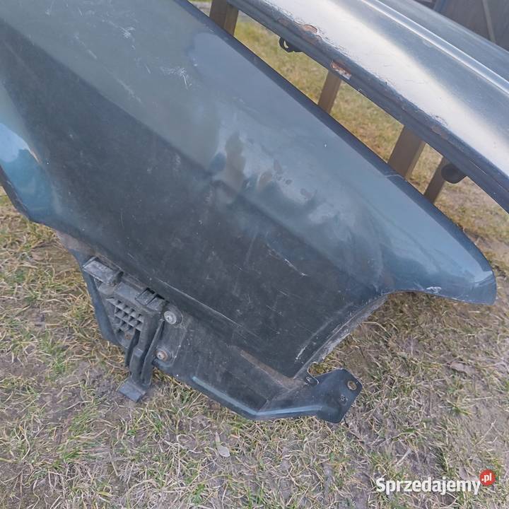 Maska i błotnik AUDI 80 Radom