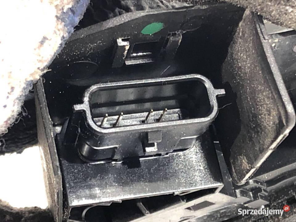 ZAMEK DRZWI LEWY TYŁ RENAULT MEGANE IV Hatchback osobowe