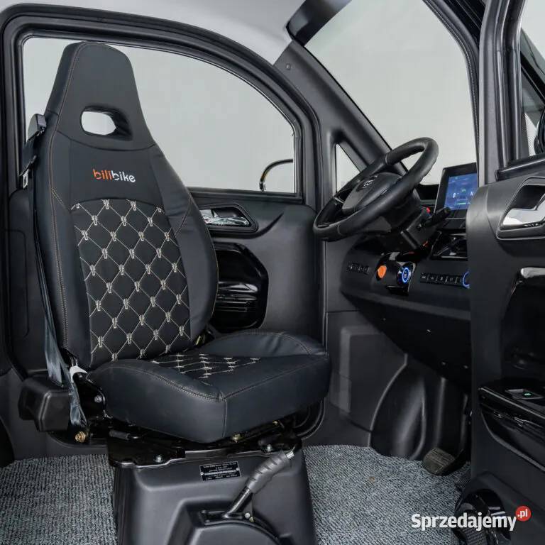 Czterokołowiec skuter elektryczny z dachem MICRO Motocykle, skutery, quady