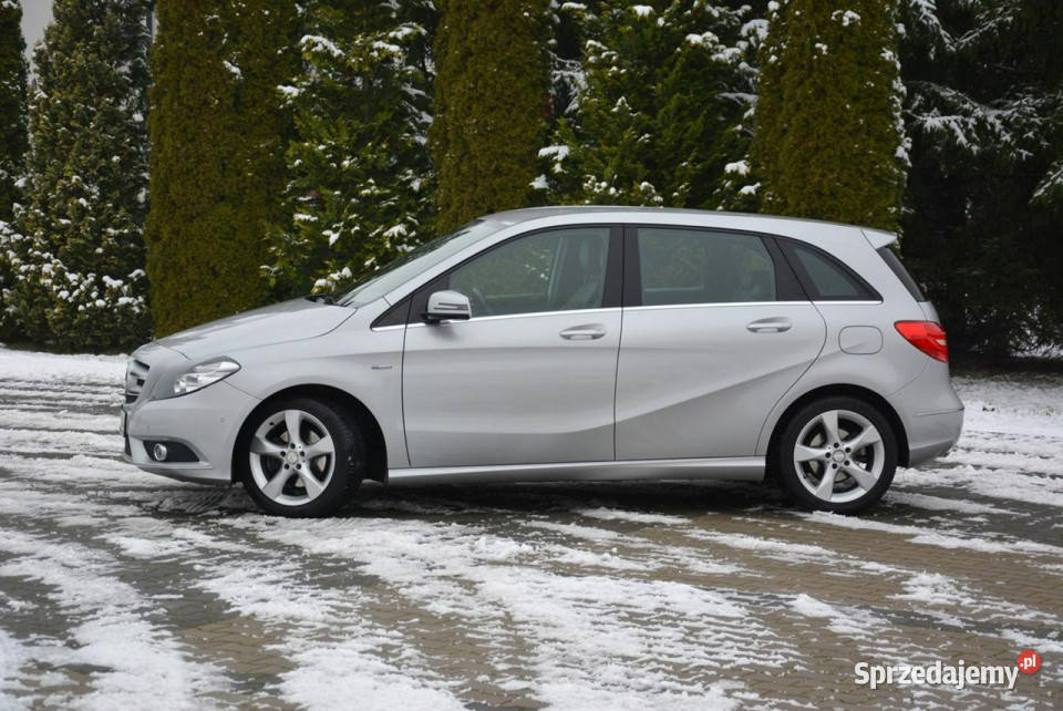 Mercedes B 180 Navigacja Chromy 2x Parktronik