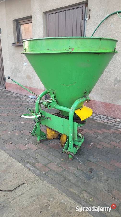 Rozsiewacz Lejek Agromet Brzeg N012 do Nawozu nieuszkodzony Trojanów sprzedam