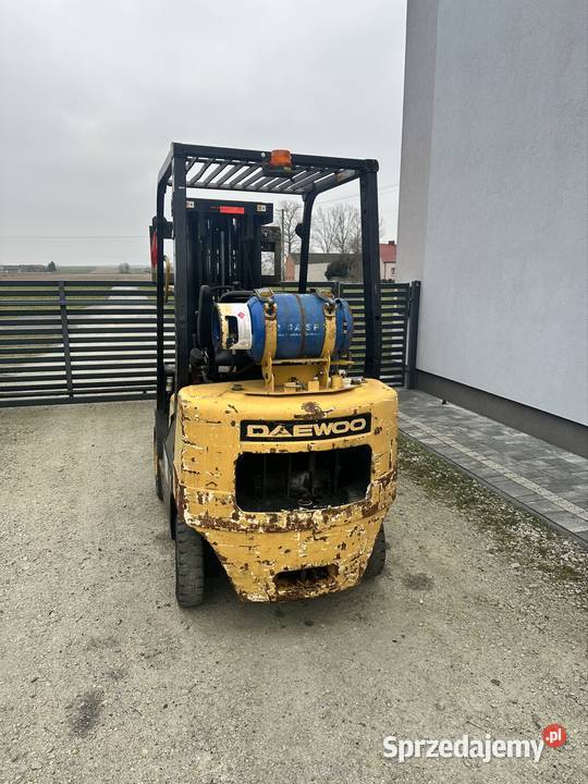 Wózek widłowy Daewoo 2t 45 m triplex wolny skok Pajęczno