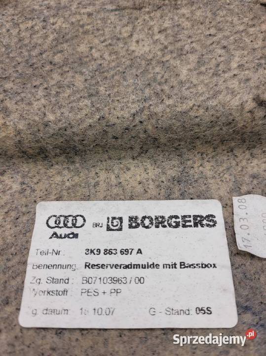 WKŁADKA WYKŁADZINA KOŁA AUDI A4 B8 AV 8K9863697A osobowe Przystajń