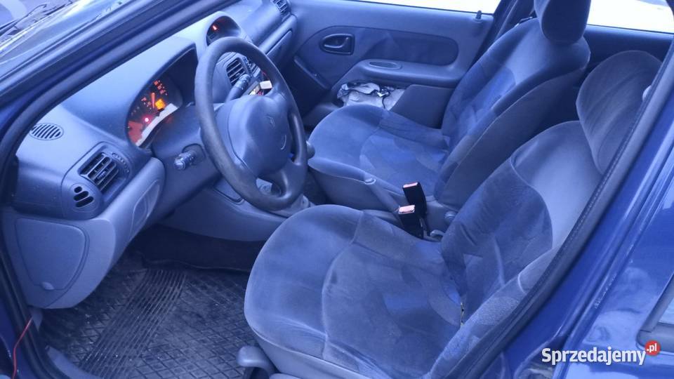 Clio 98 12 Benzynka OC na BT na manualna Poręba