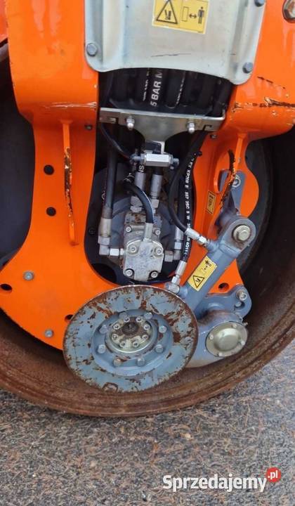 WALEC DROGOWY HAMM HD 13 VV 2012 Milicz