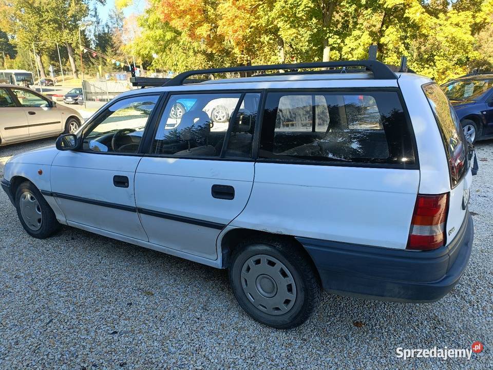 Kultowa astra F kombi 16 ważne opłaty Astra dolnośląskie Kłodzko