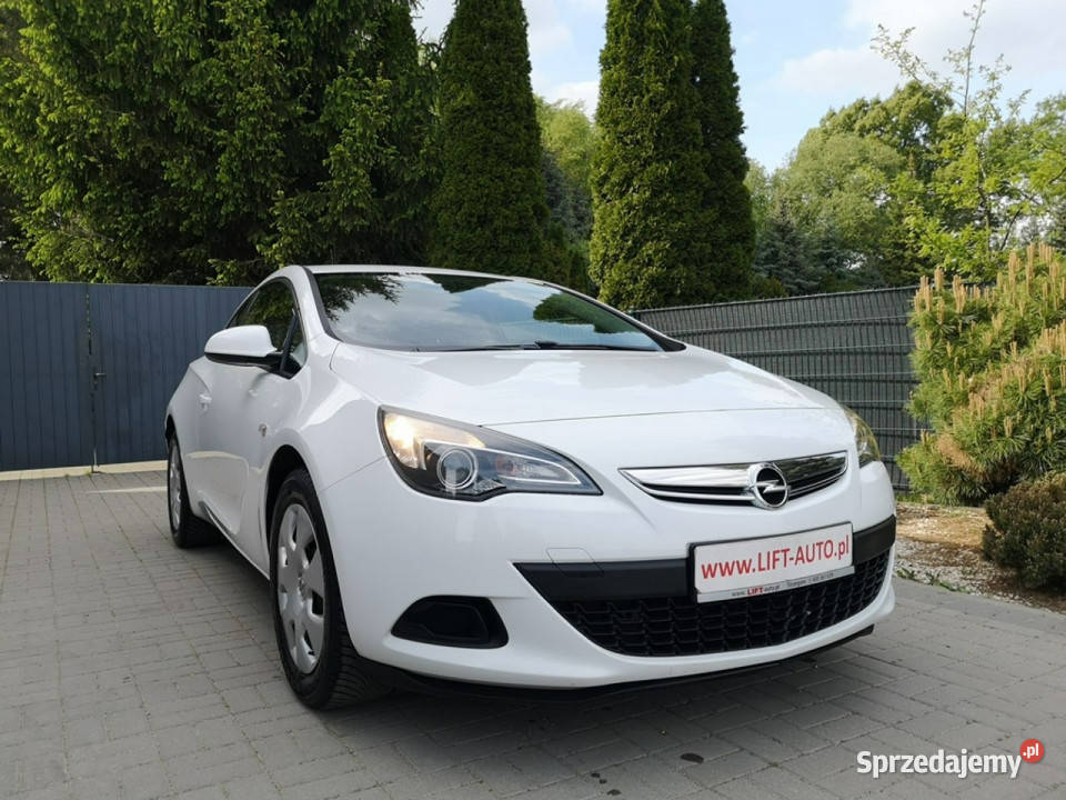 Opel Astra 14 16V 120 GTC Klima Parktronic bluetooth Strzegom