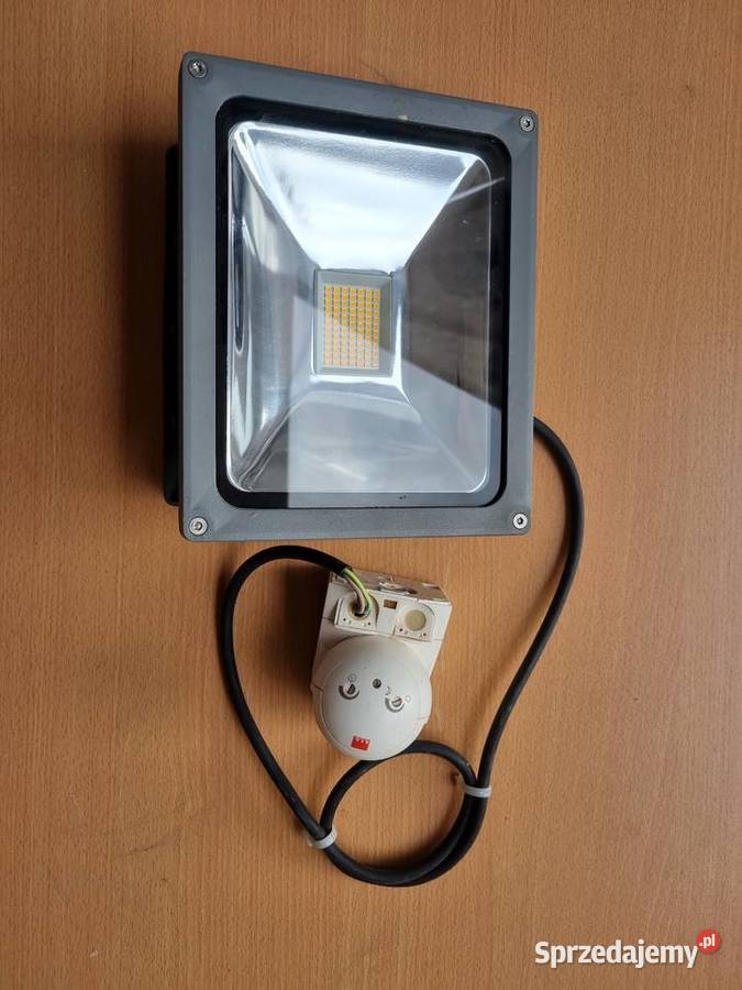 Naświetlacz LED ok 3050 W IP65 z czujnikiem śląskie Radzionków