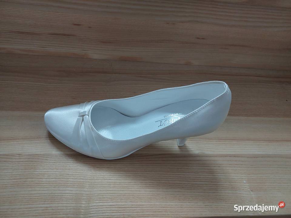 Buty ślubne satynowe ivory Czółenka lubelskie Rybczewice Drugie