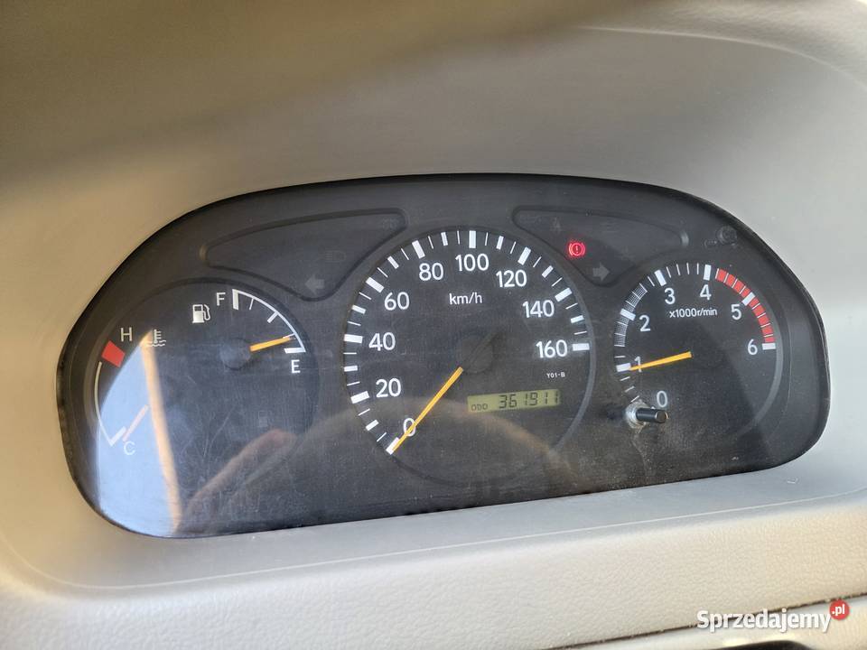 Toyota Dyna 150 30 D4D salon Polska SKRZYNIA Żyrardów