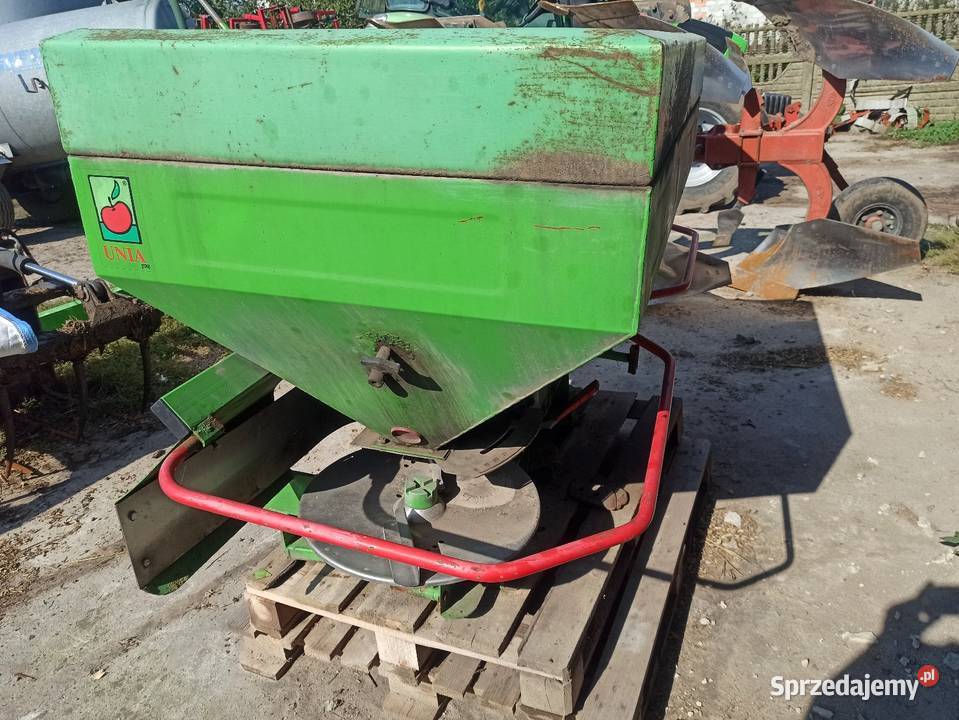 Rozsiewacz nawozu Unia ms400 Waliszew