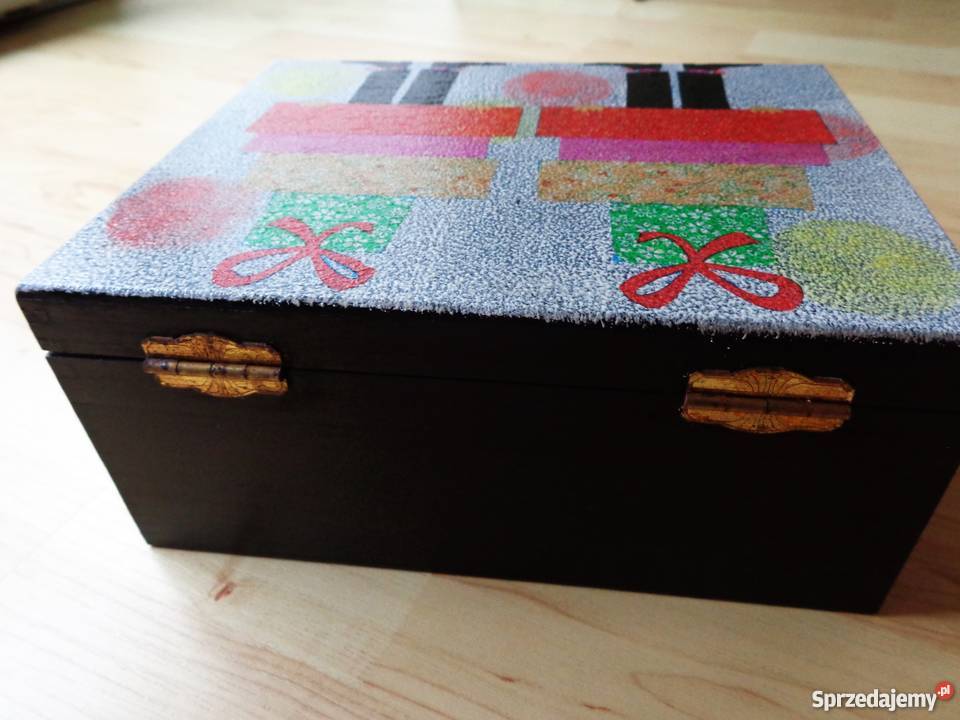 PREZENTY Drewniana ozdobna skrzyneczka na skarby