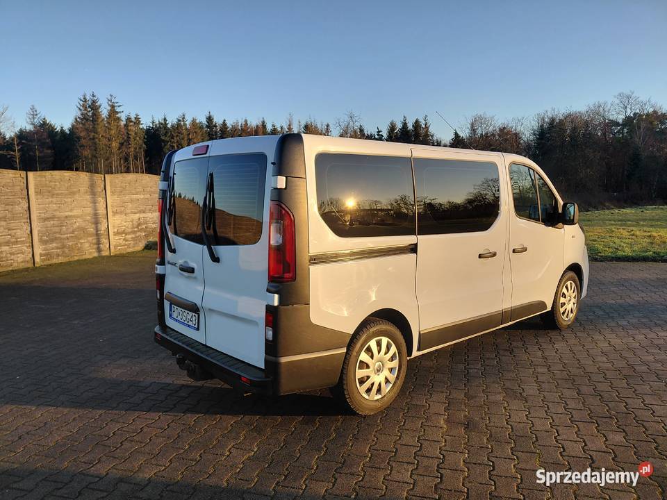 Renault Trafic 9 osobowy Gozdowo