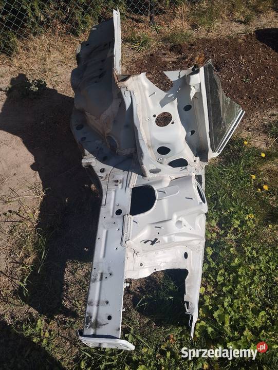 Ćwiartka audi a4 b9 Rzeczyca sprzedam
