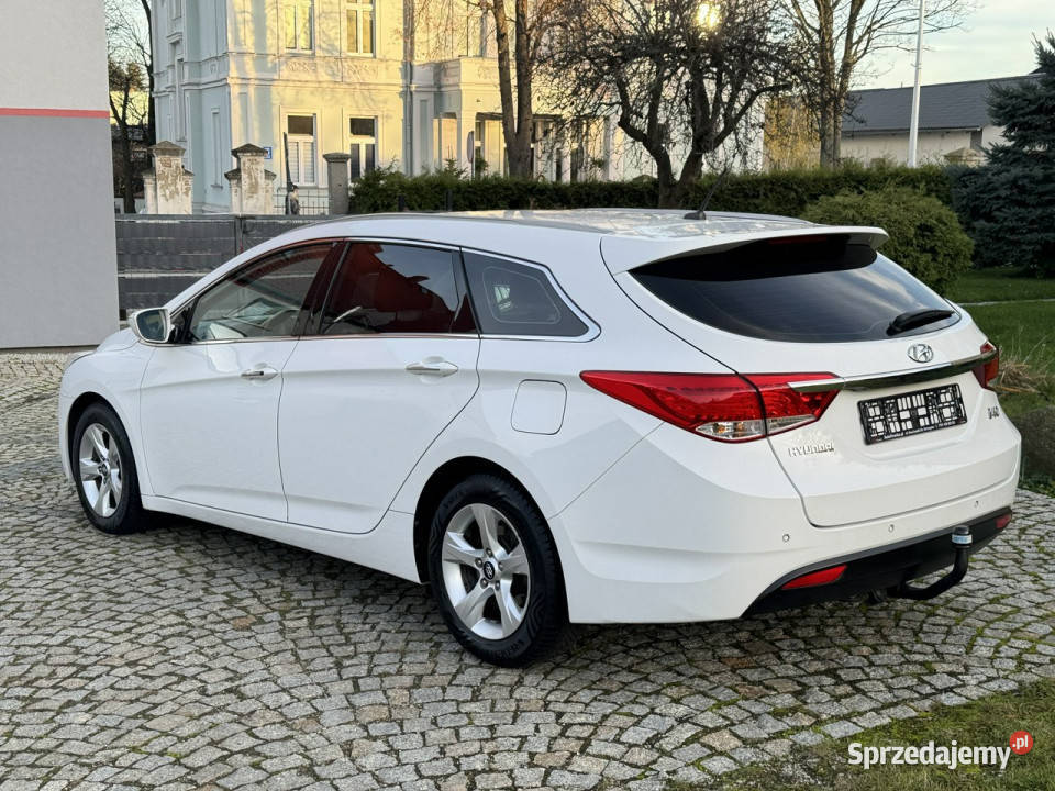 Hyundai i40 16 Benzyna 135 z Niemiec XENON Ledy komputer pokładowy